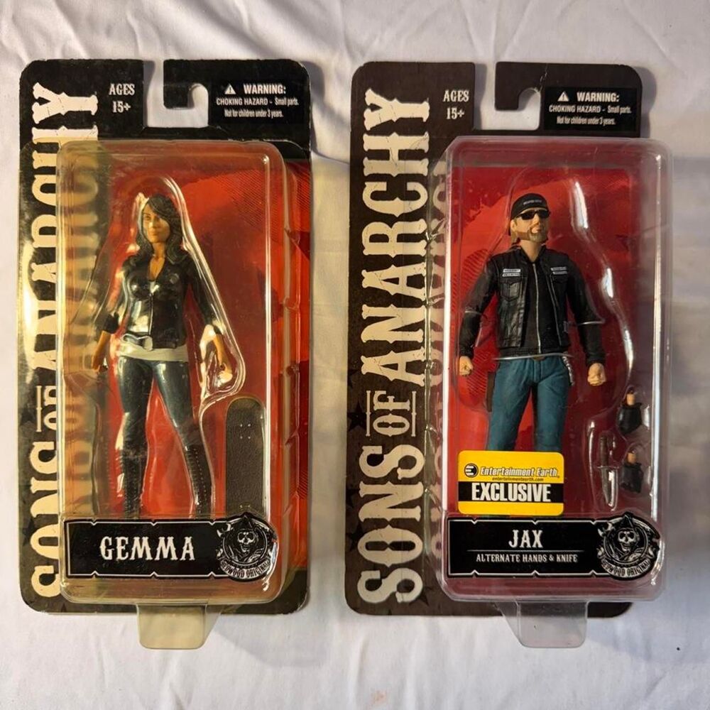 Mezco multi Action-figures-playsets